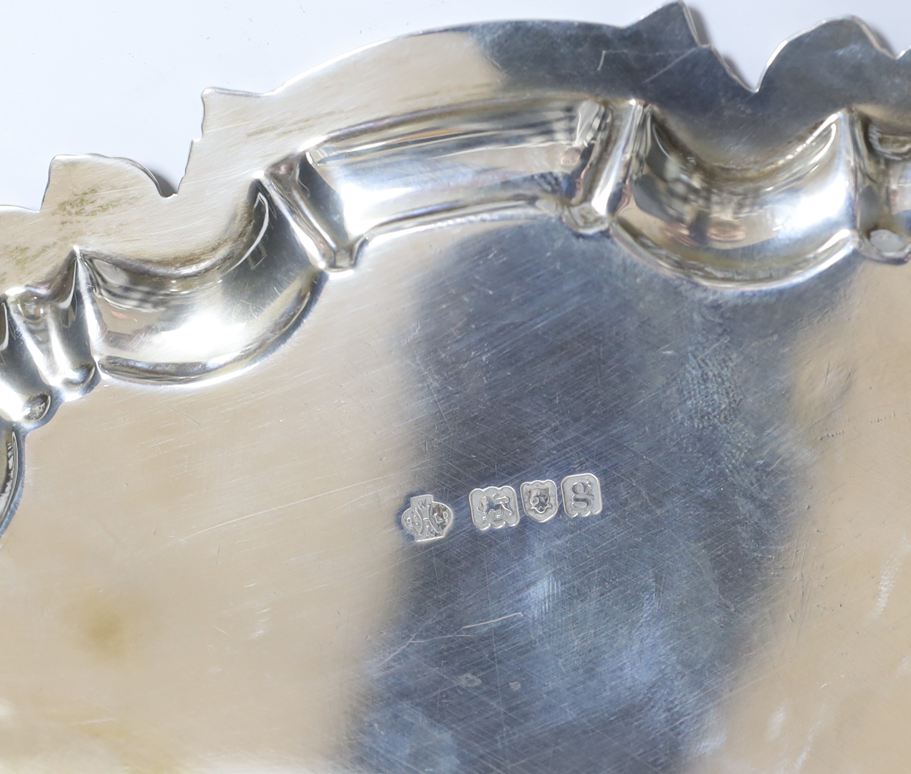 An Edwardian silver salver, with engraved inscription, William Hutton & Sons Ltd, London, 1902, 25.8cm, 23.6oz.